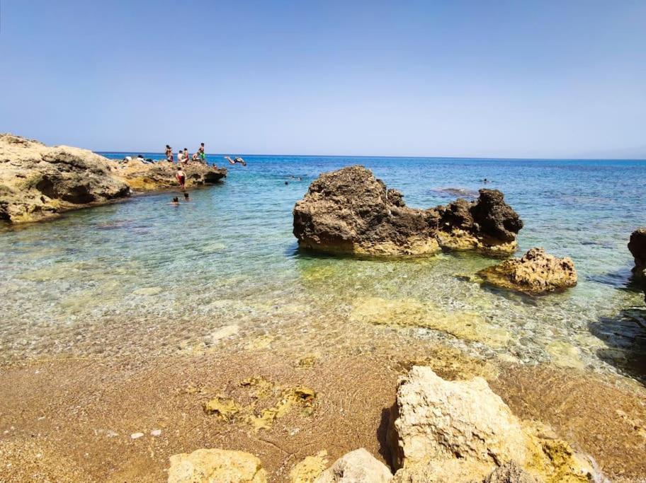 Στούντιο Σε Πέτρινο Σπίτι, Κοντά Σε Παραλία Kyparissia Exterior foto